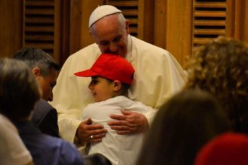 El Papa pide que educación católica sea una propuesta de esperanza para el mundo